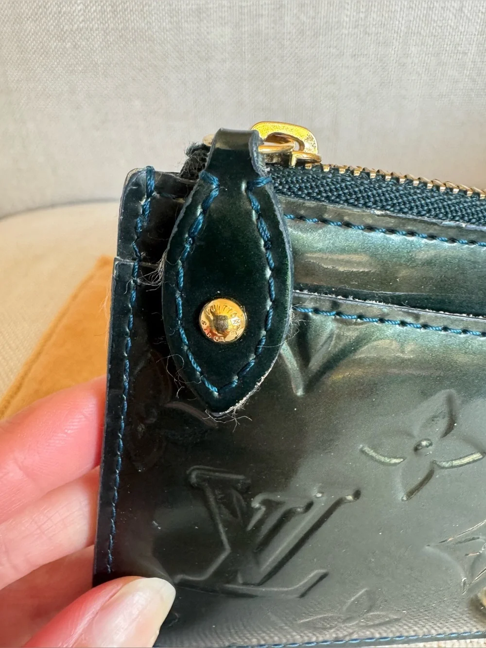 Louis Vuitton Dark Green Vernis Monogram Key Cles with Gold Hardware
